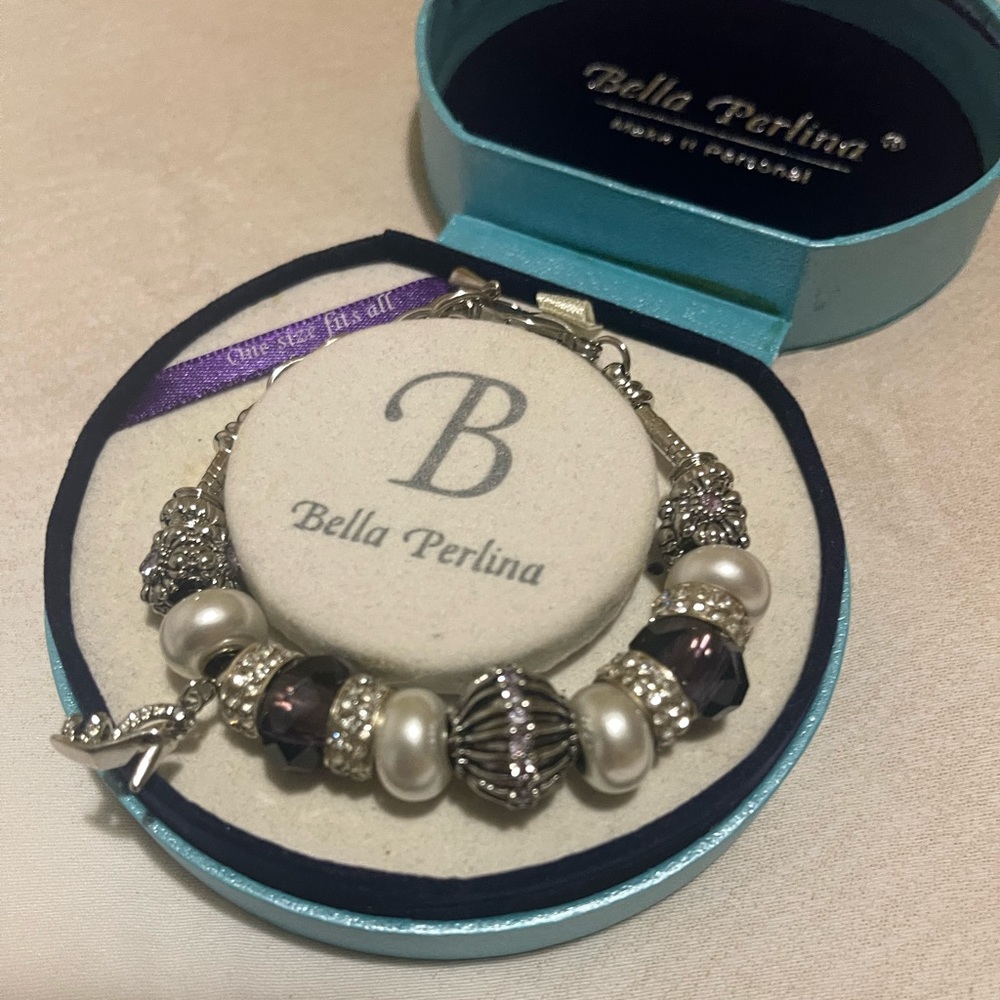 Bella Perlina Silver and Purple bracelet with High Heel Show Lover Charm